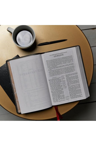 Image of KJV Holy Bible: Giant Print with 53,000 Cross References, Black Bonded Leather, Red Letter, Comfort Print: King James Version