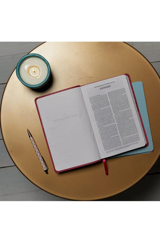 Image of NKJV, Value Thinline Bible, Blue Leathersoft, Red Letter, Comfort Print: Holy Bible, New King James Version