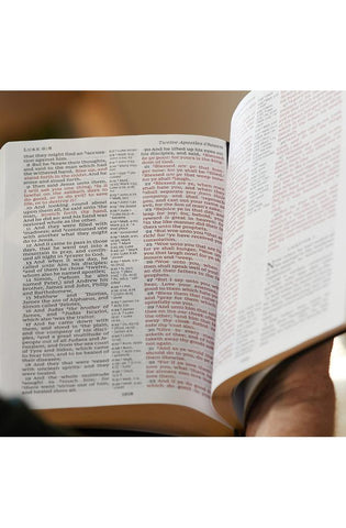 Image of NKJV Holy Bible, Giant Print Center-Column Reference Bible, Black Leather-look, Thumb Indexed, 72,000+ Cross References, Red Letter, Comfort Print: New King James Version