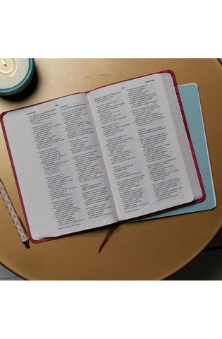 Image of NKJV, Value Thinline Bible, Blue Leathersoft, Red Letter, Comfort Print: Holy Bible, New King James Version