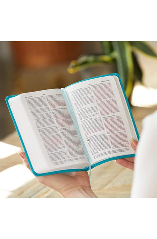 Image of NKJV, Thinline Bible, Compact, Leathersoft, Blue, Red Letter, Comfort Print: Holy Bible, New King James Version