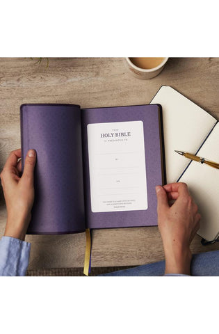 Image of KJV Holy Bible with 73,000 Center-Column Cross References, Black Genuine Leather, Red Letter, Comfort Print (Thumb Indexed): King James Version