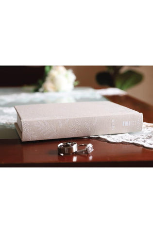 Image of NIV, Bride's Bible, Cloth over Board, Cream, Red Letter, Comfort Print