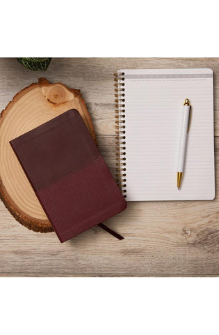 Image of NKJV, Thinline Bible, Compact, Leathersoft, Burgundy, Red Letter, Comfort Print: Holy Bible, New King James Version